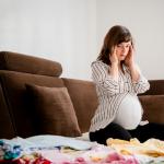Почему беременным нельзя кормить грудью?